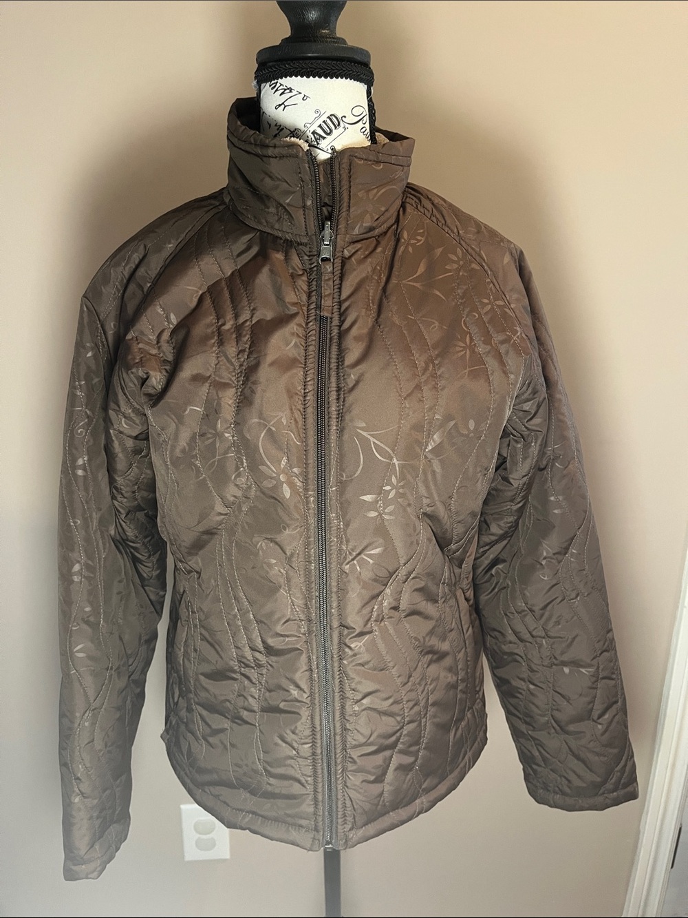White Sierra Brown Quilted Puffer Jacket